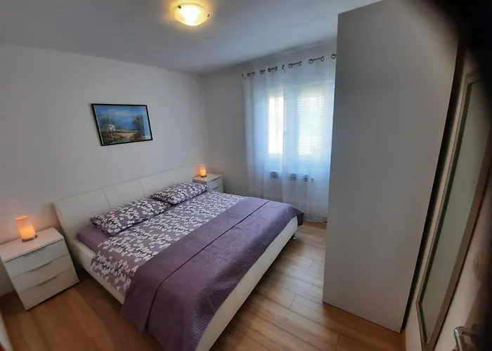 アパート Antonio